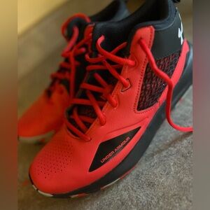 Under Armour Lockdown 5 Basketball Shoe Red/Black Men 8.5